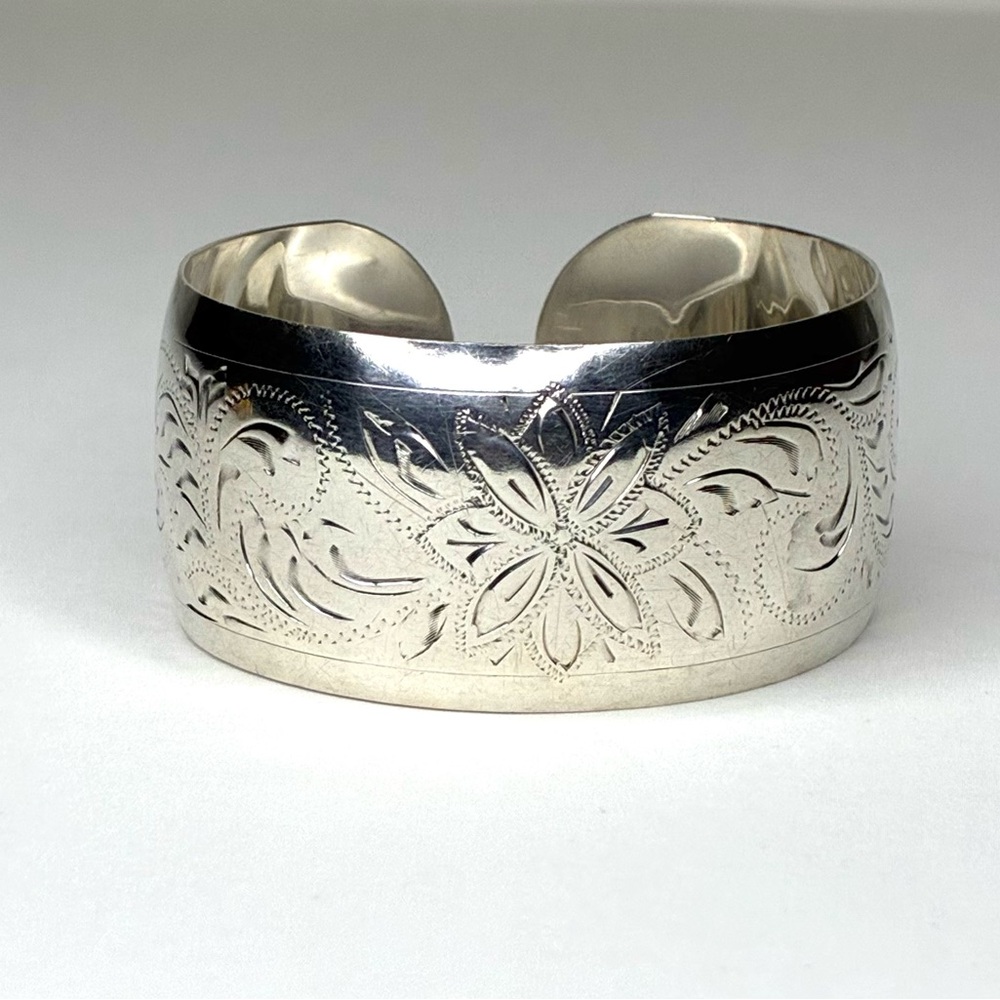 Vintage Sterling Silver Wide Cuff Bracelet – Hand-Engraved Floral & Scroll Motif